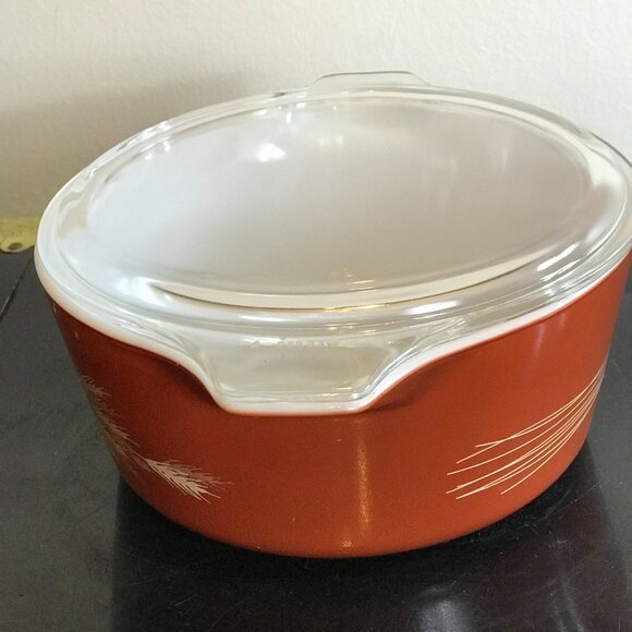 Pyrex Autumn Harvest Wheat 2.5 Qt Bowl Casserole with Clear Lid 475-B Like New - Picture 2 of 5